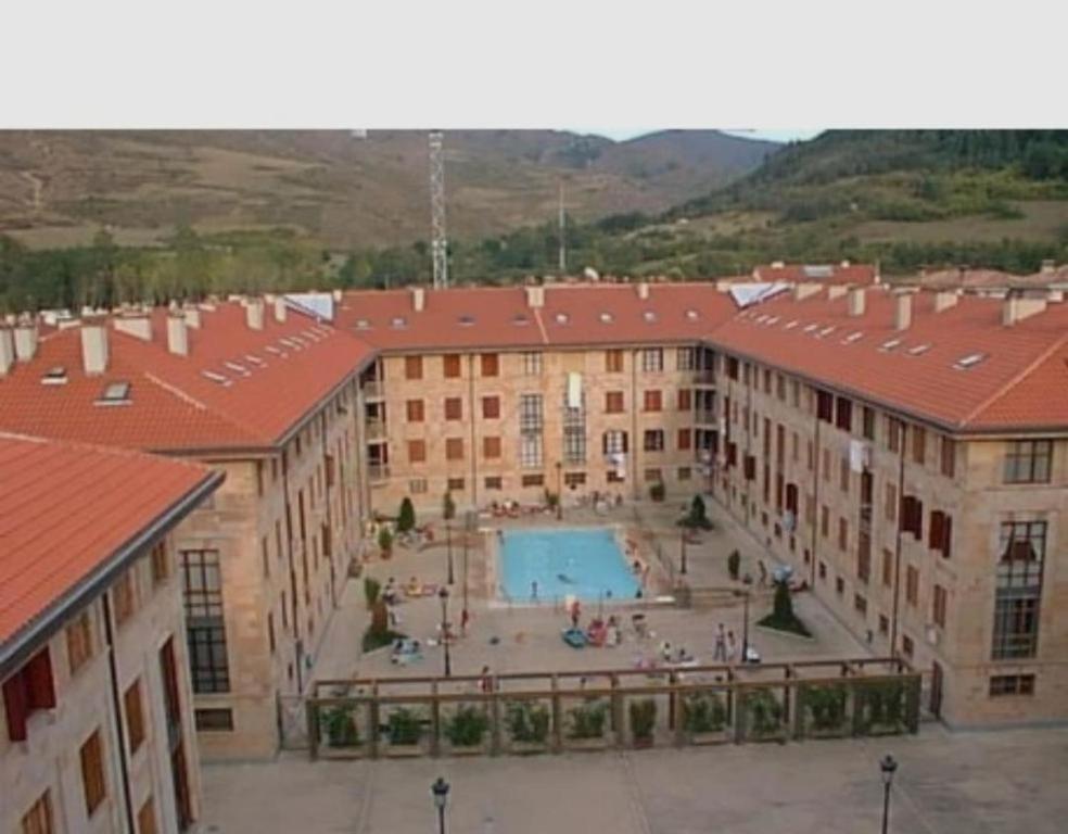 Apartamento Parque Europa Ескарай Екстер'єр фото